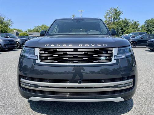 2025 Land Rover Range Rover P400 SE