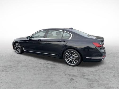 2022 BMW 750 i xDrive