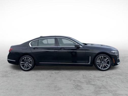 2022 BMW 750 i xDrive