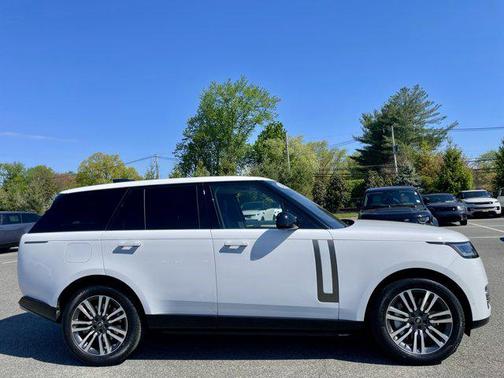 Fuji White 2023 Land Rover Range Rover P530 SE