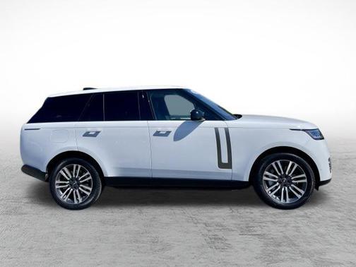 Fuji White 2023 Land Rover Range Rover P530 SE