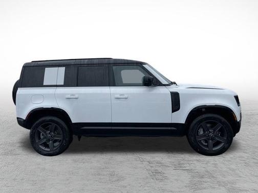2025 Land Rover Defender 110 P400 X-Dynamic SE