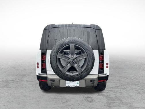 2025 Land Rover Defender 110 P400 X-Dynamic SE