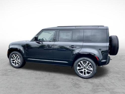 Santorini Black 2026 Land Rover Defender P400 X-Dynamic SE