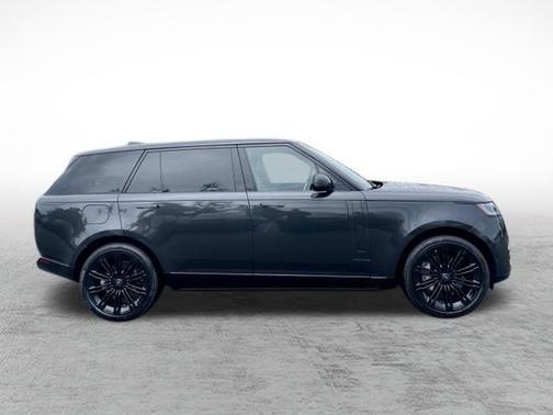 2025 Land Rover Range Rover P400 SE 7 Seat