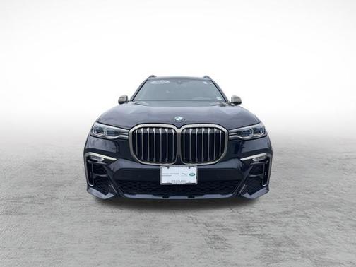 2022 BMW X7 M50i