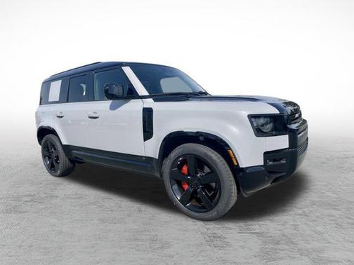 Keswick Green Metallic 2026 Land Rover Defender P400 X