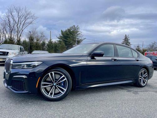 2022 BMW 750 i xDrive