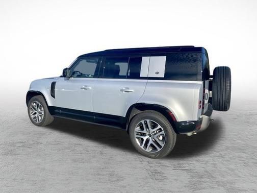 2024 Land Rover Defender 110 P400 X-Dynamic SE