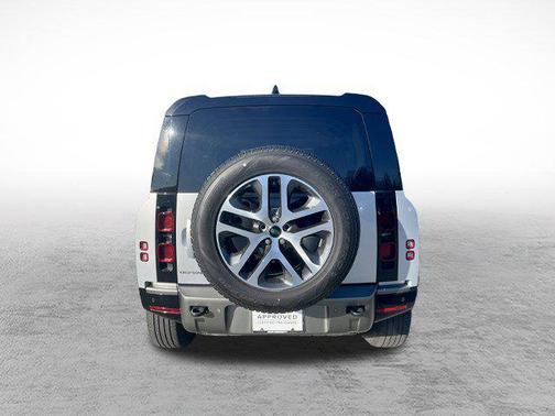 2024 Land Rover Defender 110 P400 X-Dynamic SE