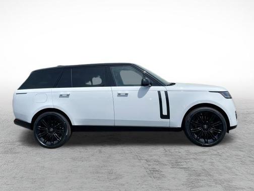 2025 Land Rover Range Rover P530 SE 7 Seat