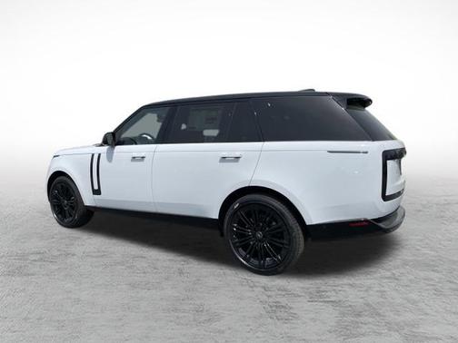2025 Land Rover Range Rover P530 SE 7 Seat