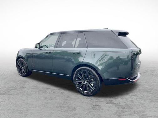 2025 Land Rover Range Rover P530 SE