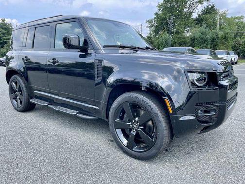 2025 Land Rover Defender 110 P400 X-Dynamic SE