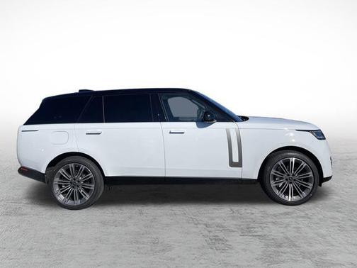 2025 Land Rover Range Rover P530 SE 7 Seat
