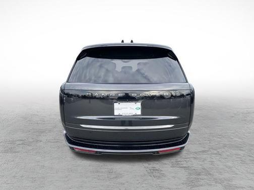 2025 Land Rover Range Rover P550e Autobiography