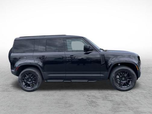 2025 Land Rover Defender 110 P400 S