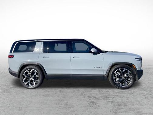 2026 Rivian R1S Adventure
