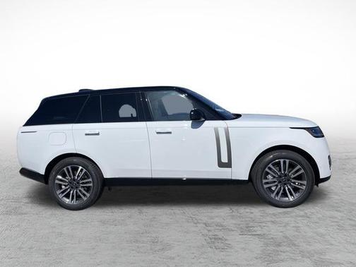 2025 Land Rover Range Rover P530 SE