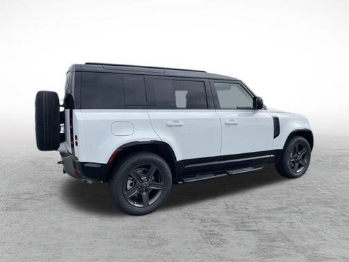 2025 Land Rover Defender 110 P400 X-Dynamic SE