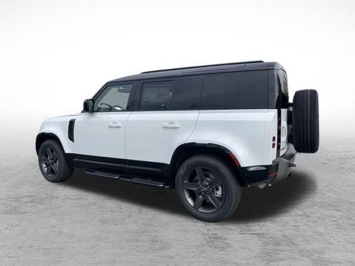 2025 Land Rover Defender 110 P400 X-Dynamic SE