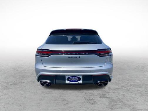 2022 Porsche Macan Base