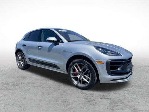 2022 Porsche Macan Base