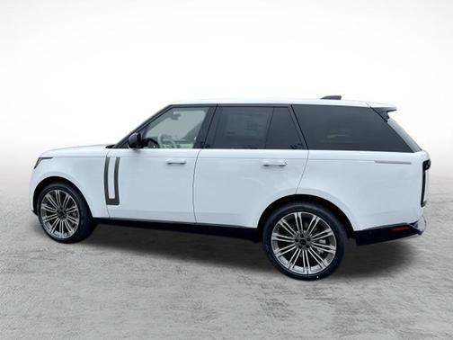 Fuji White 2026 Land Rover Range Rover P530 SE