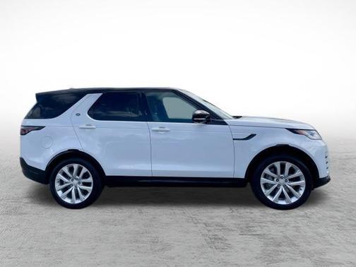 2024 Land Rover Discovery P300 Dynamic SE