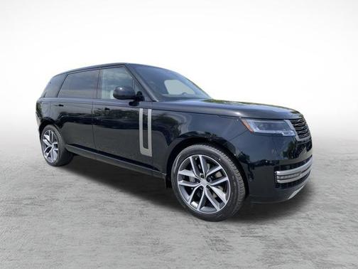 2025 Land Rover Range Rover P400 SE 7 Seat