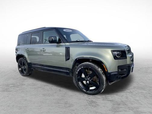 2025 Land Rover Defender 110 P400 X-Dynamic SE