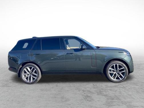 Belgravia Green Metallic 2026 Land Rover Range Rover P400 SE 7 Seat