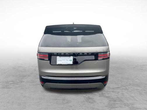 Silver 2024 Land Rover Discovery P360 Dynamic SE