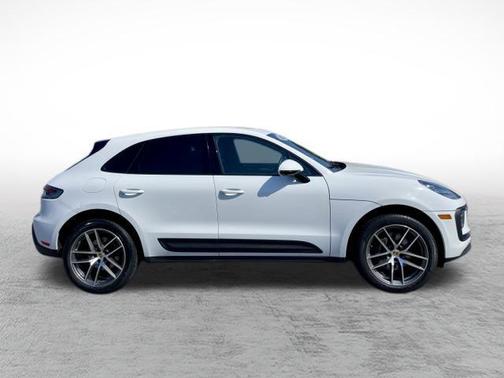 2022 Porsche Macan Macan