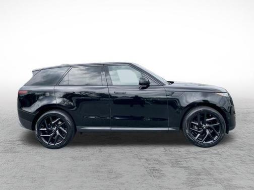 2023 Land Rover Range Rover Sport SE