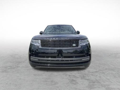2025 Land Rover Range Rover P550e SE