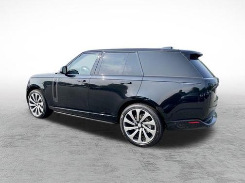 2025 Land Rover Range Rover P400 SE