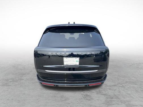 2025 Land Rover Range Rover P400 SE