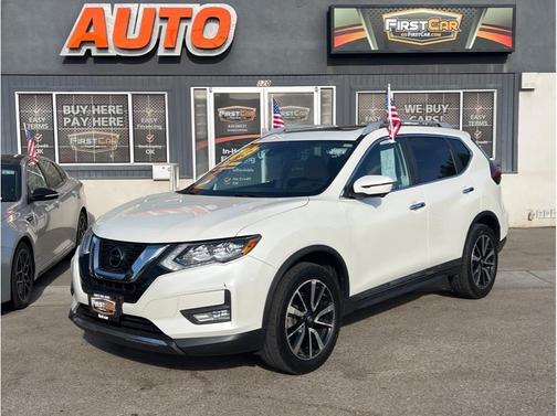White 2019 Nissan Rogue SL
