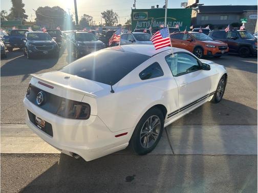 2014 Ford Mustang V6 Premium