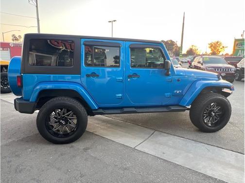 2016 Jeep Wrangler Unlimited Sahara