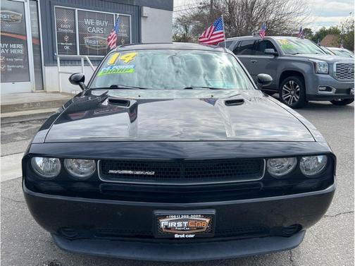 2014 Dodge Challenger SXT