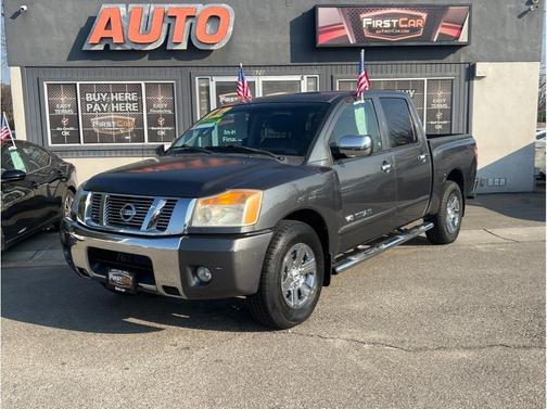 2012 Nissan Titan SV