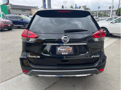 Black 2020 Nissan Rogue SV