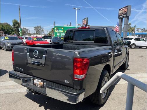 2012 Nissan Titan SV