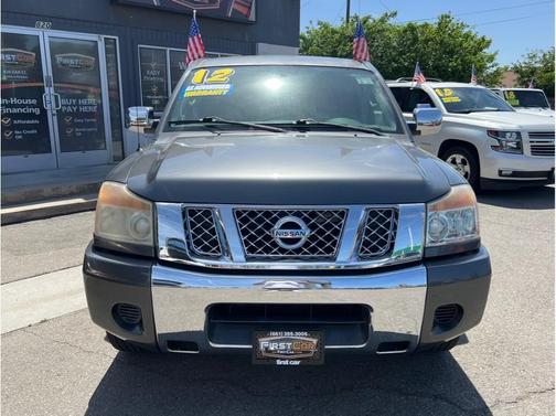 2012 Nissan Titan SV