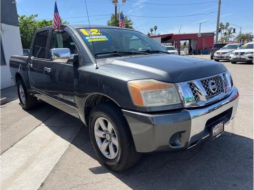 2012 Nissan Titan SV