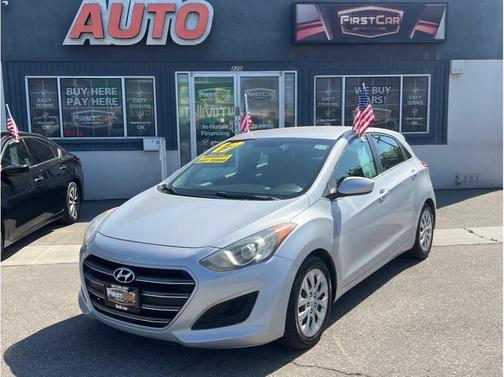 2017 Hyundai Elantra GT Base