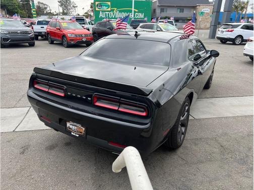 2018 Dodge Challenger SXT