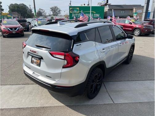 2022 GMC Terrain SLE